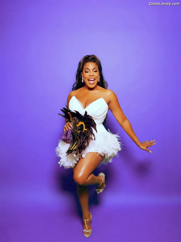 Niecy Nash photo 1 of 153