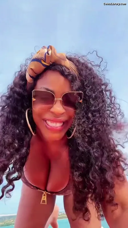 Niecy Nash photo 9 of 153