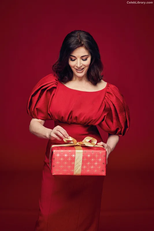 Nigella Lawson photo 8 of 355