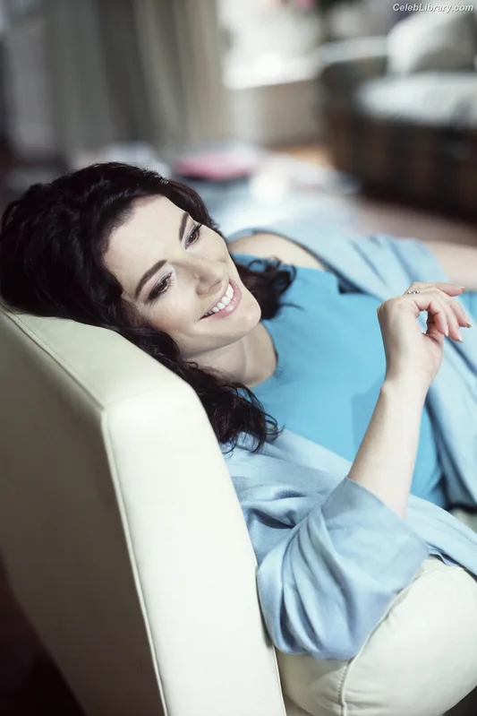 Nigella Lawson photo 3 of 355