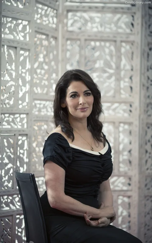 Nigella Lawson photo 1 of 355