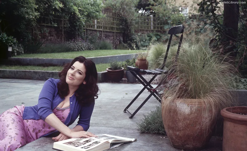 Nigella Lawson photo 6 of 355