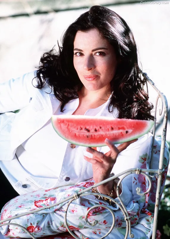 Nigella Lawson photo 15 of 355