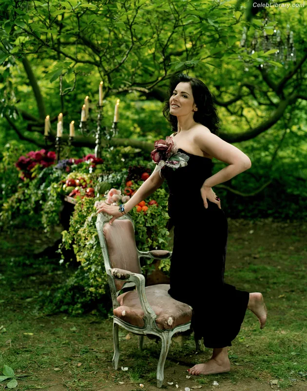 Nigella Lawson photo 18 of 355