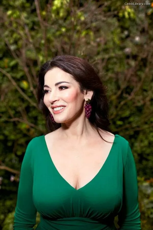 Nigella Lawson photo 24 of 355
