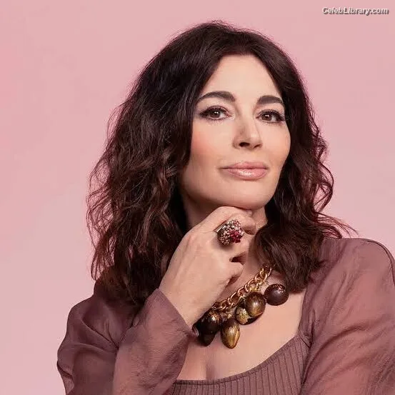 Nigella Lawson photo 1 of 355