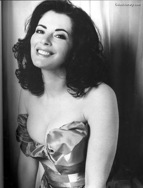 Nigella Lawson photo 2 of 355