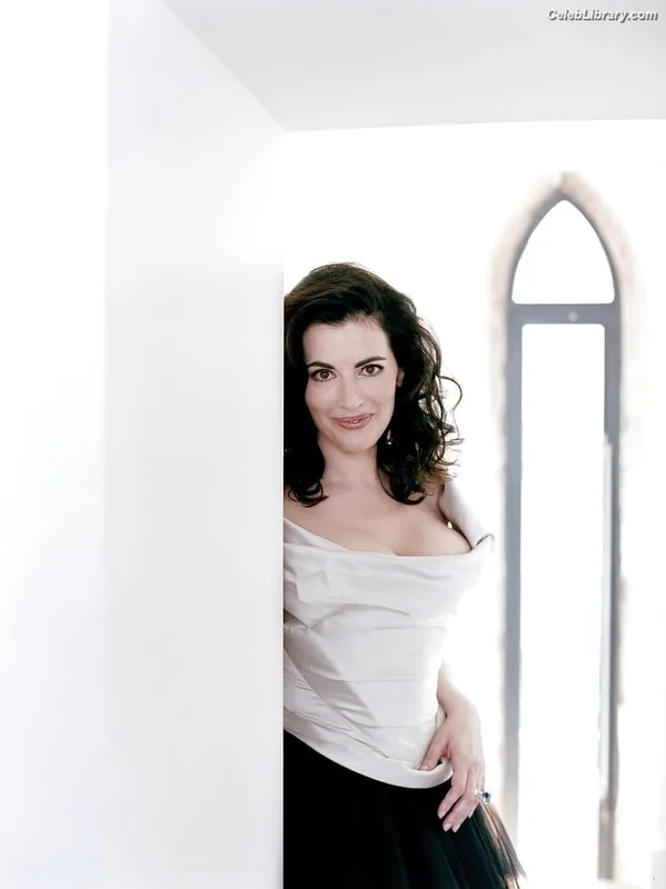 Nigella Lawson photo 6 of 355