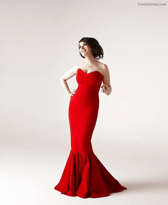 Nigella Lawson photo 9 of 355
