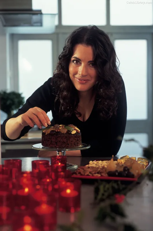 Nigella Lawson photo 3 of 355