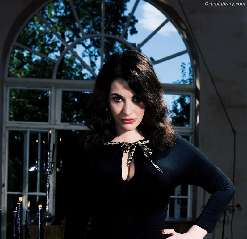 Nigella Lawson photo 11 of 355