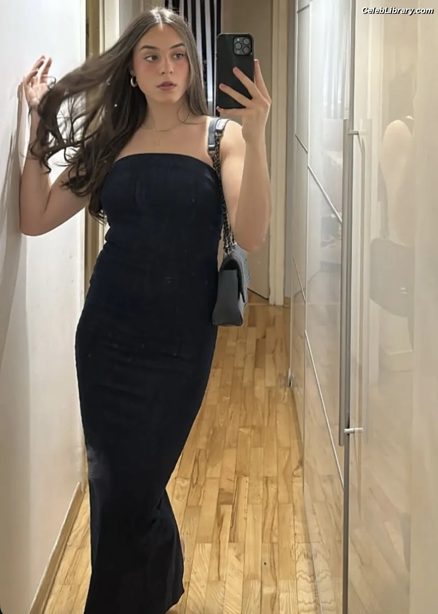 Nika Muhl photo 6 of 48
