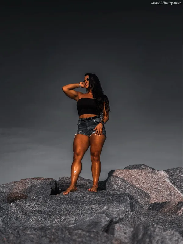 Nikki Blackheart photo 13 of 177