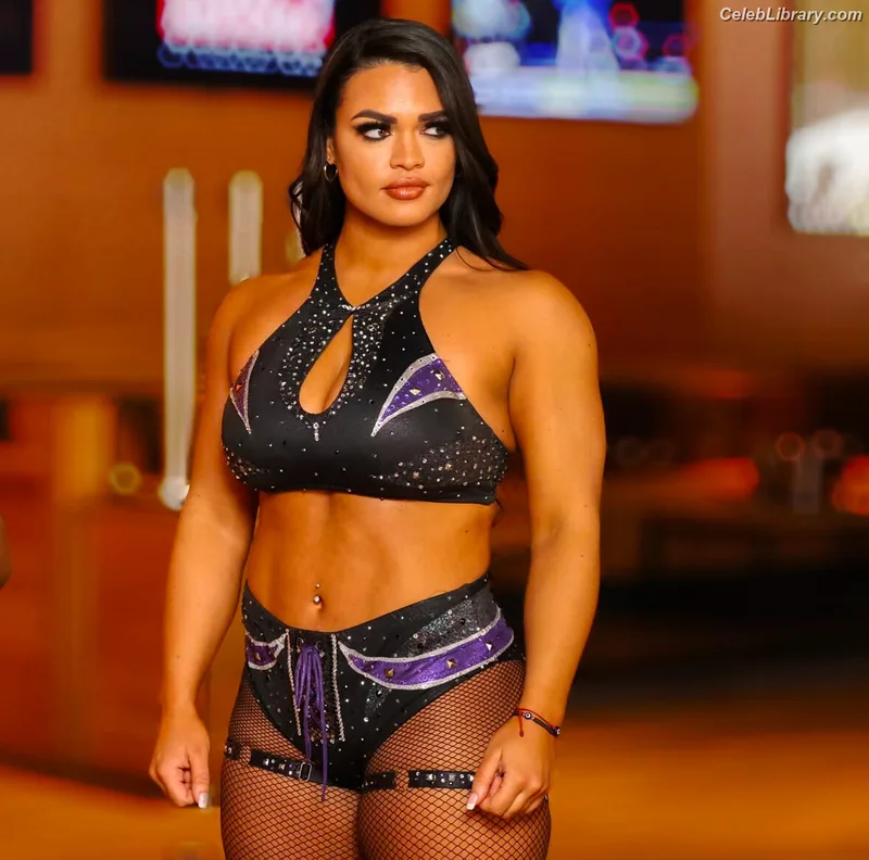 Nikki Blackheart photo 1 of 177
