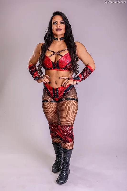 Nikki Blackheart photo 5 of 177