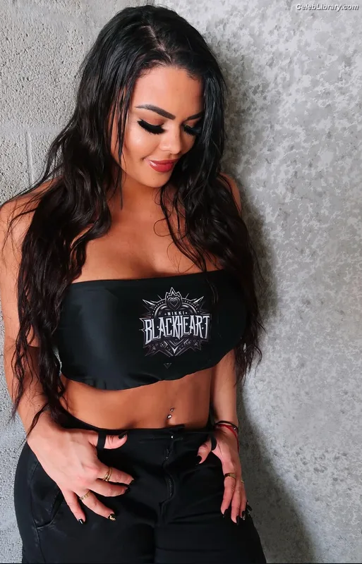 Nikki Blackheart photo 11 of 177