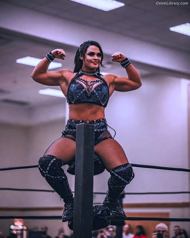 Nikki Blackheart photo 11 of 177