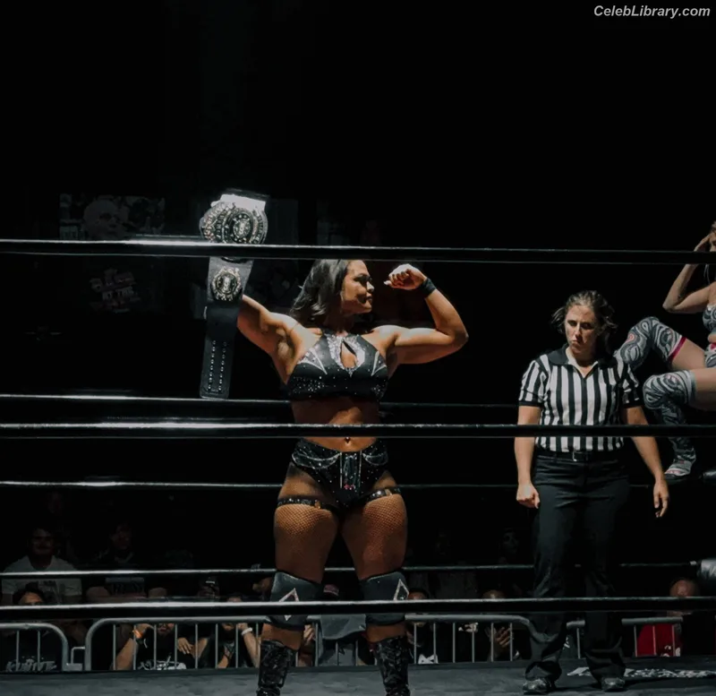 Nikki Blackheart photo 12 of 177