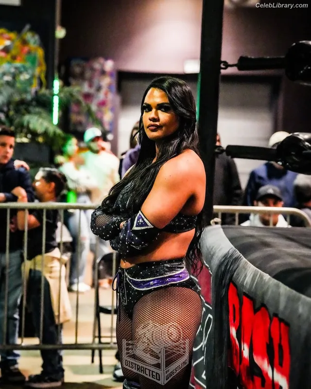 Nikki Blackheart photo 20 of 177