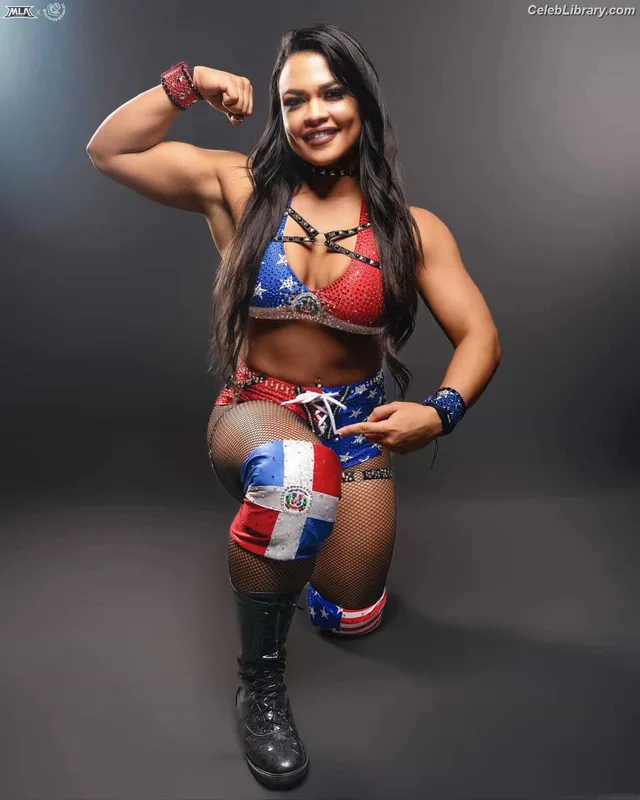 Nikki Blackheart photo 23 of 177