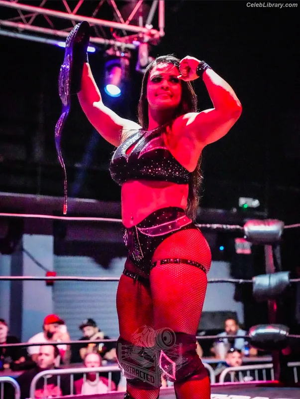 Nikki Blackheart photo 14 of 177