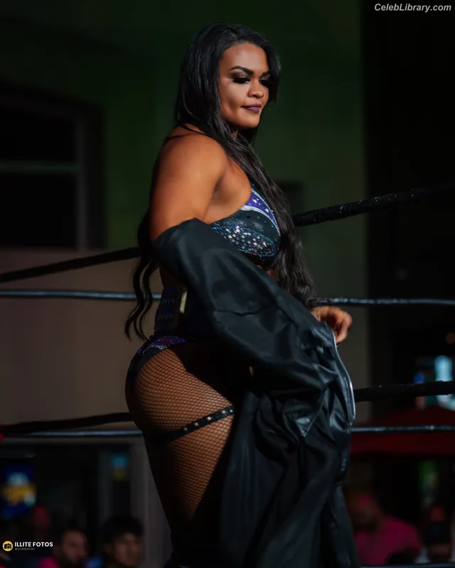 Nikki Blackheart photo 6 of 177