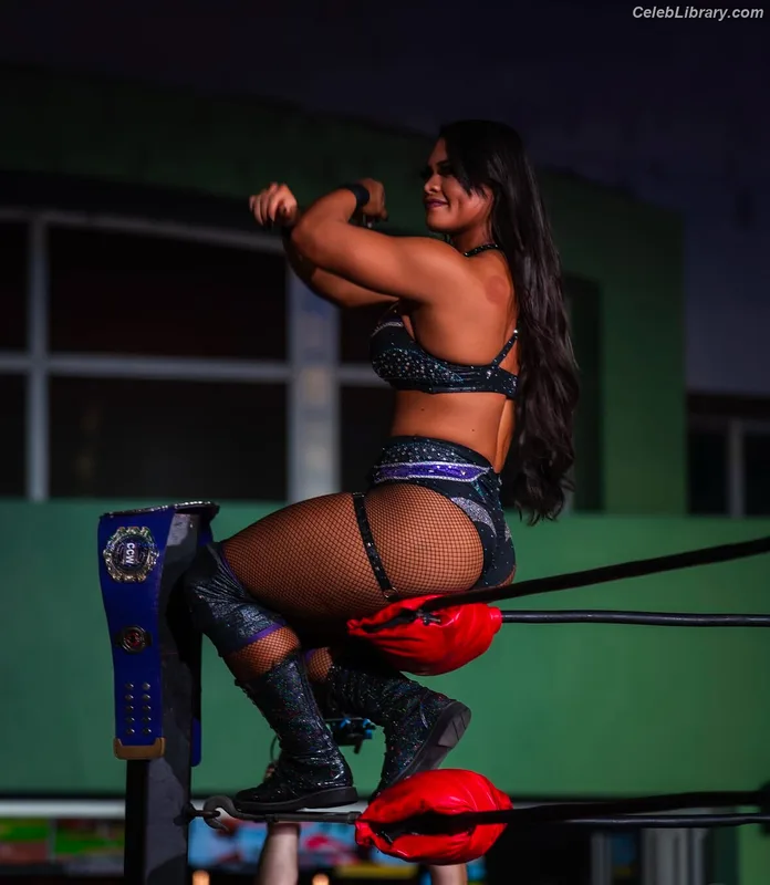 Nikki Blackheart photo 21 of 177