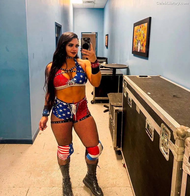 Nikki Blackheart photo 21 of 177