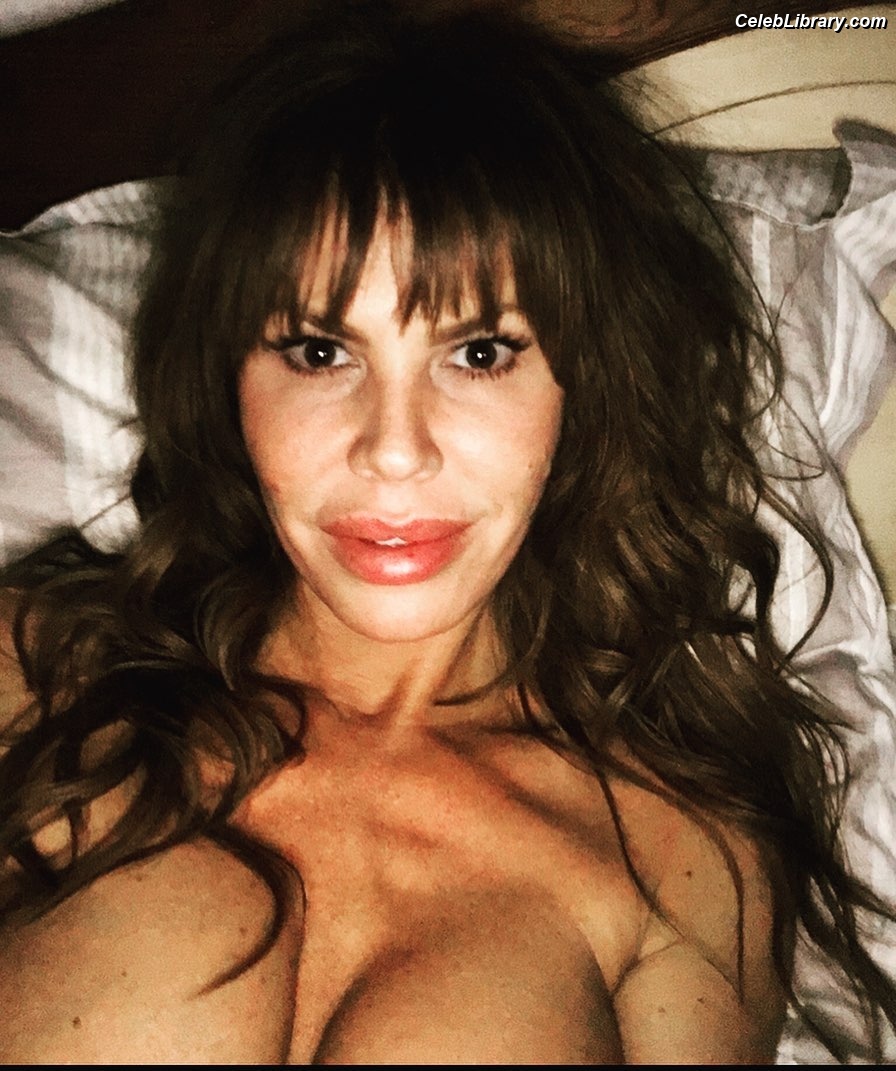 Nikki Cox photo 23 of 239