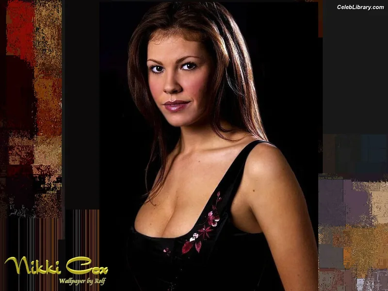 Nikki Cox photo 7 of 239