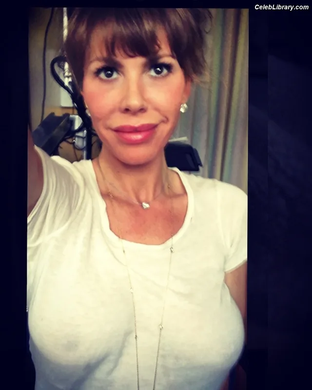 Nikki Cox photo 15 of 239