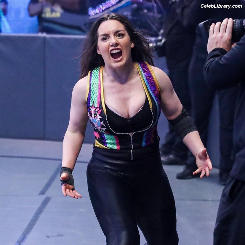 Nikki Cross photo 4 of 446