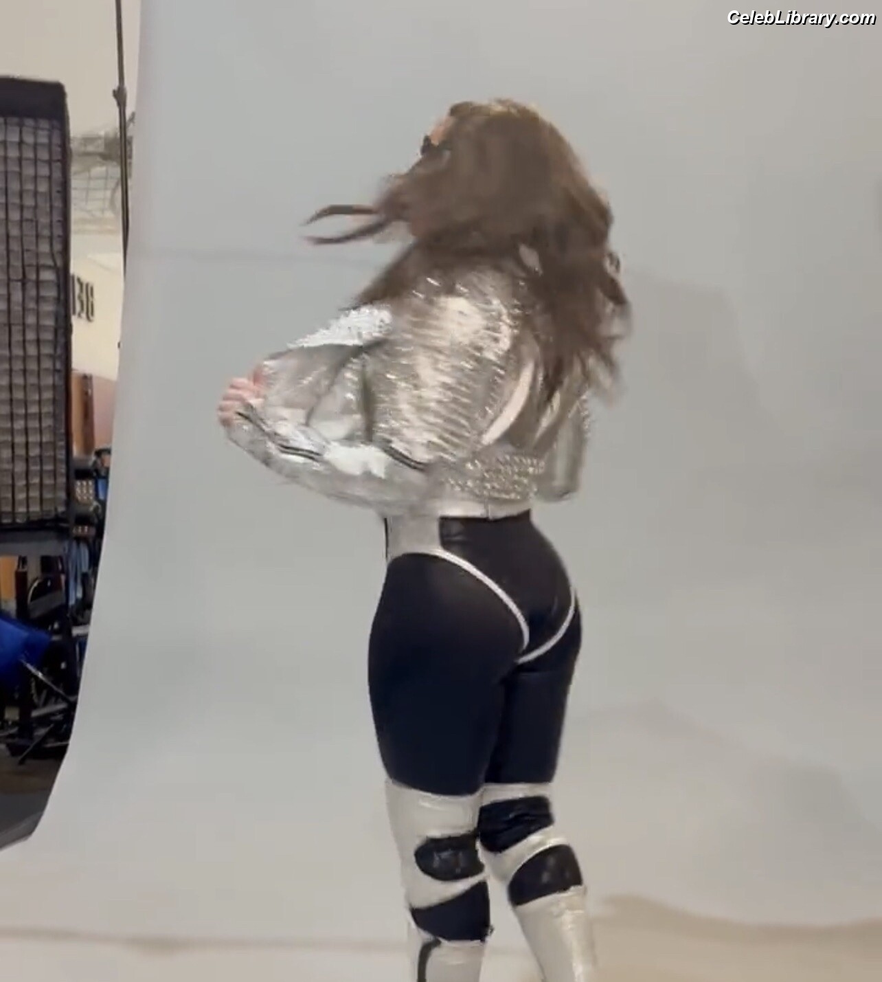 Nikki Cross photo 9 of 446