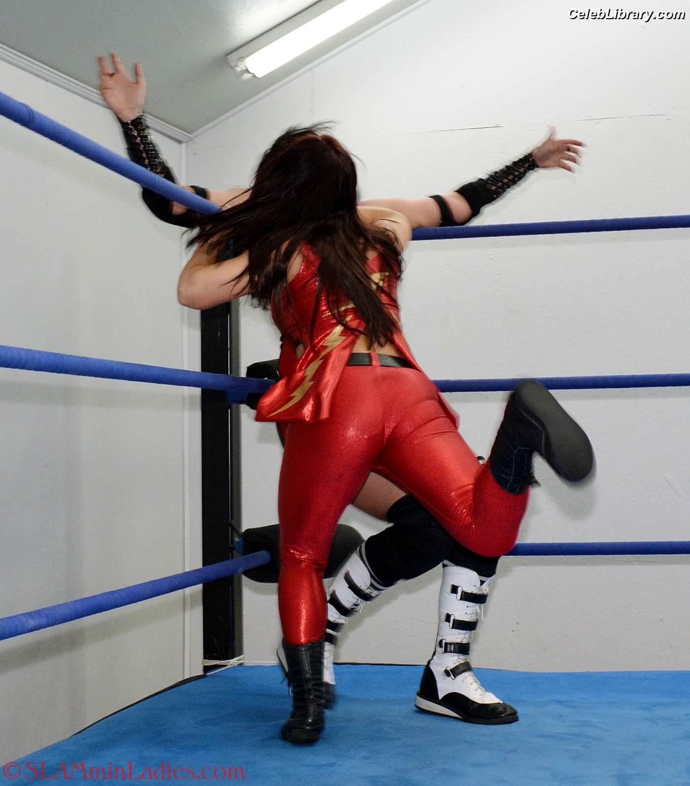 Nikki Cross photo 11 of 446