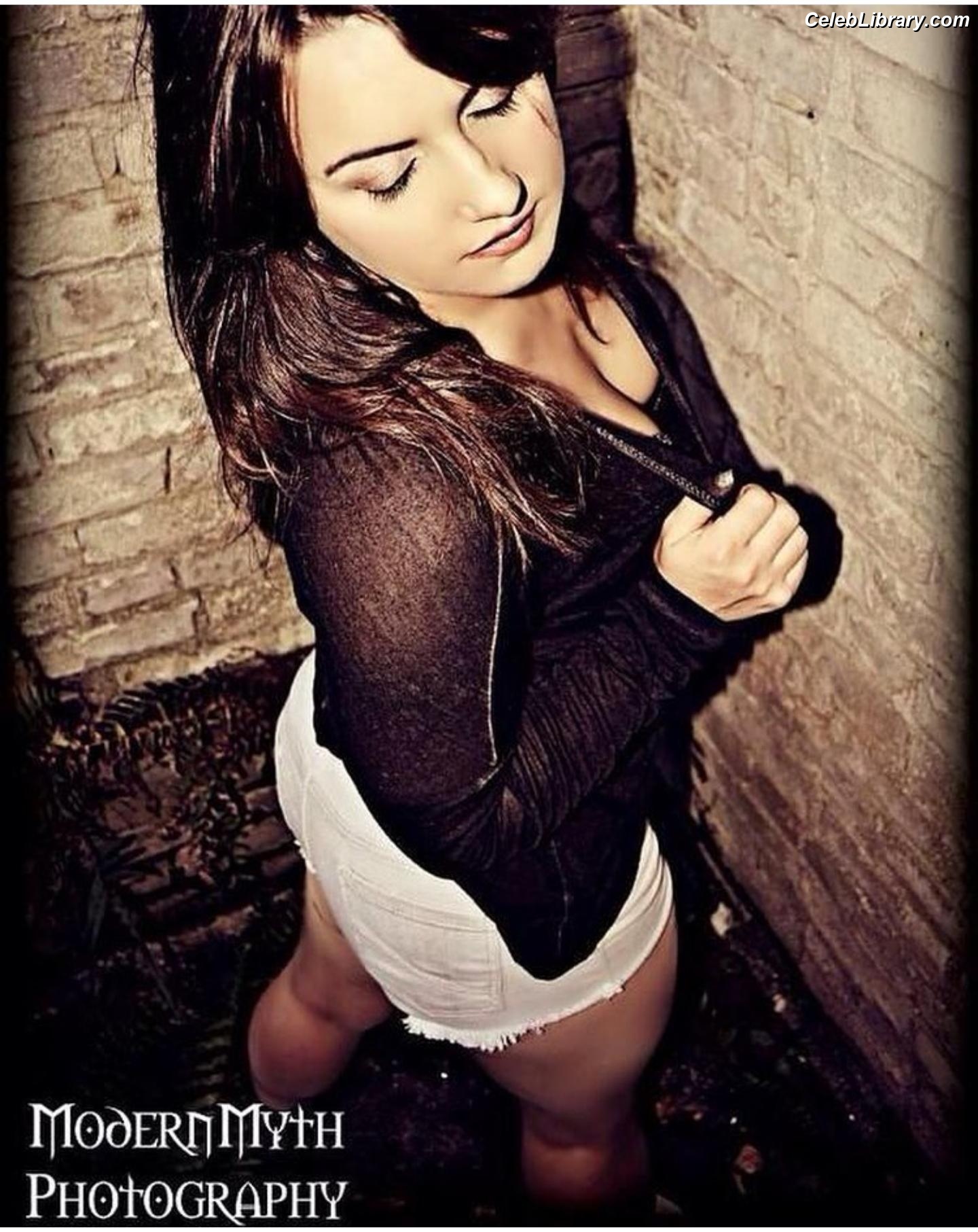 Nikki Cross photo 20 of 446