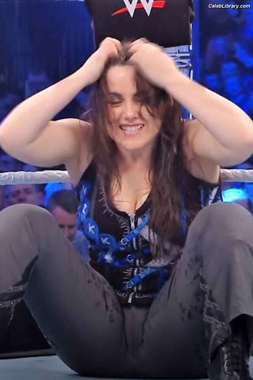 Nikki Cross photo 3 of 446