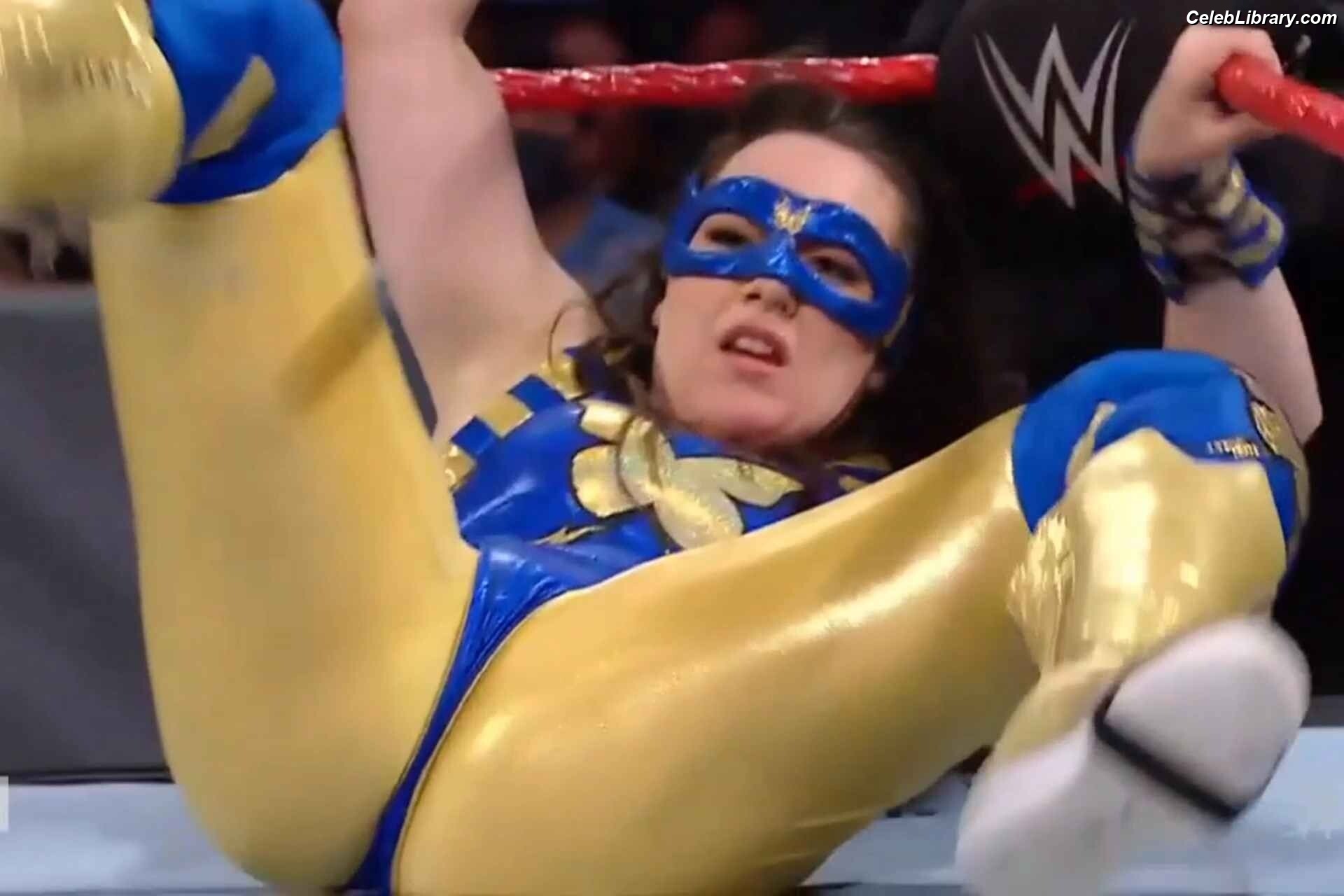 Nikki Cross photo 4 of 446