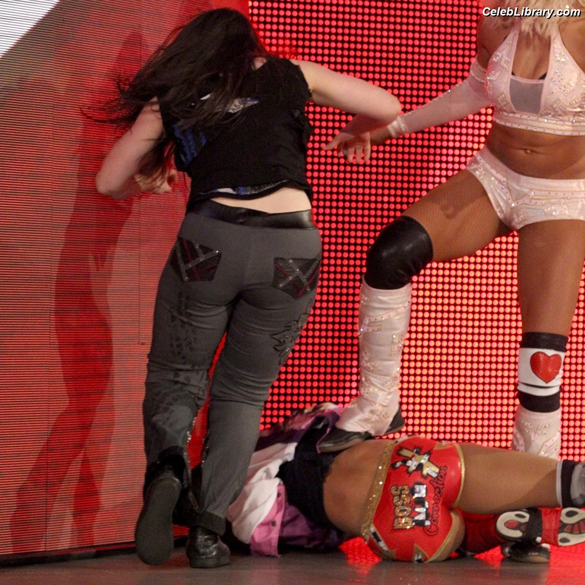 Nikki Cross photo 13 of 446