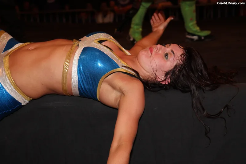 Nikki Cross photo 14 of 446