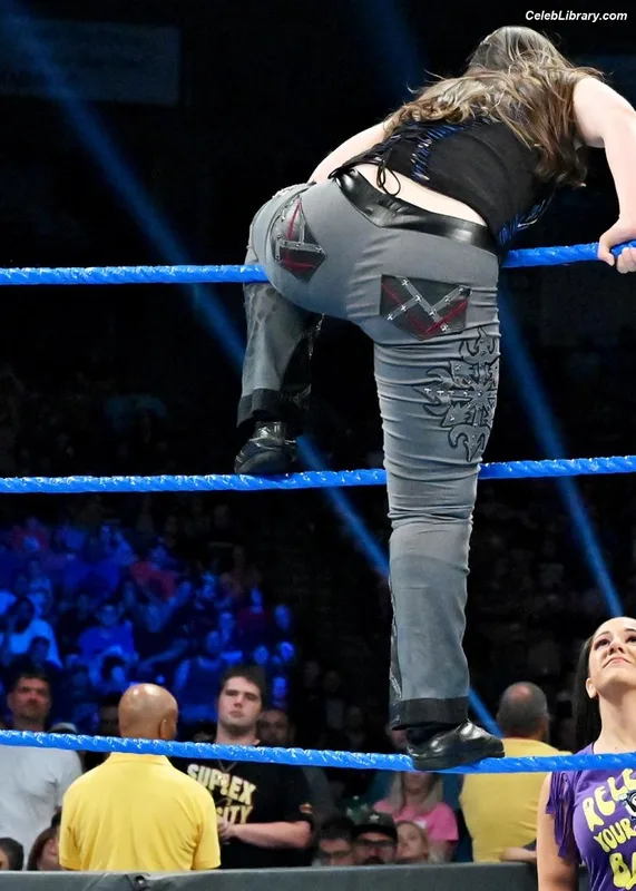 Nikki Cross photo 15 of 446