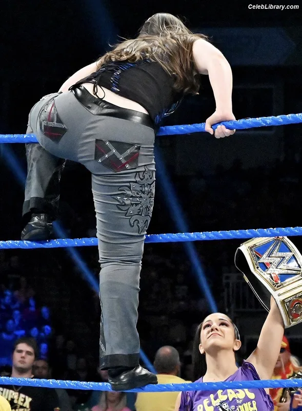 Nikki Cross photo 13 of 446
