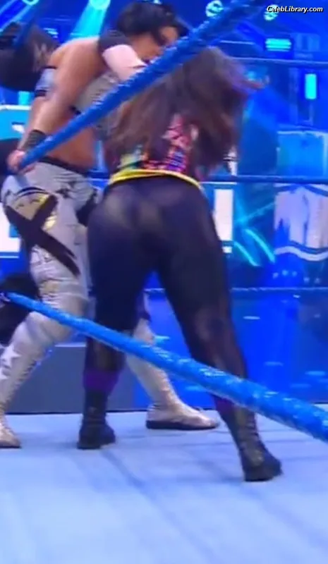 Nikki Cross photo 3 of 446
