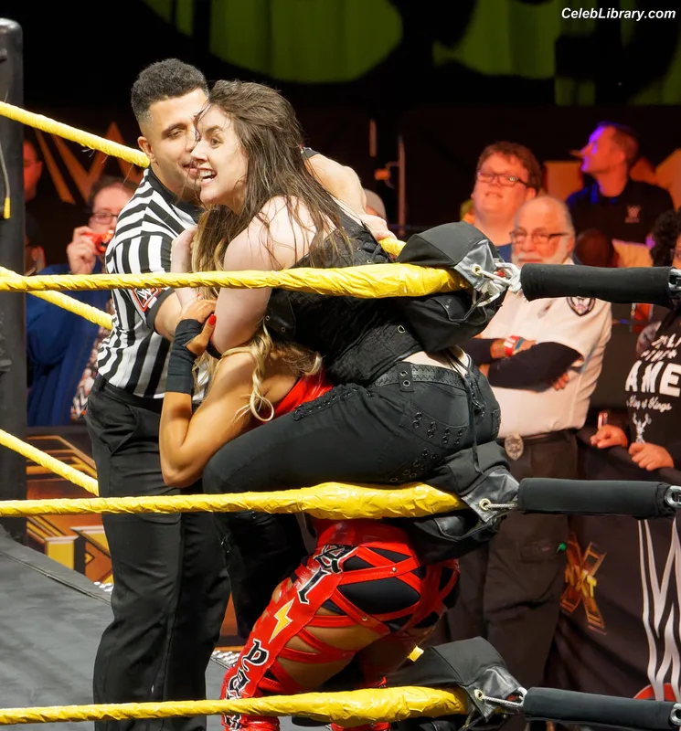 Nikki Cross photo 2 of 446