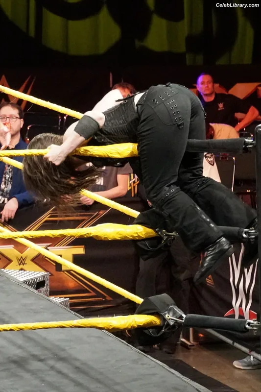 Nikki Cross photo 11 of 446