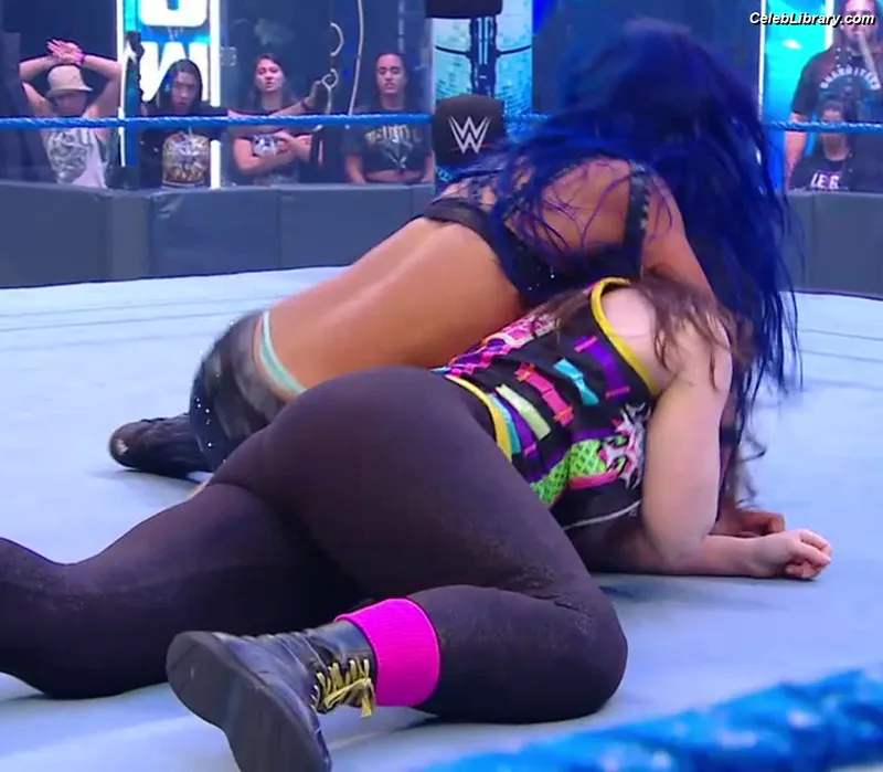 Nikki Cross photo 22 of 446