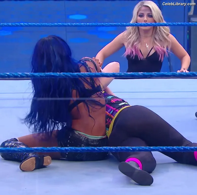 Nikki Cross photo 6 of 446