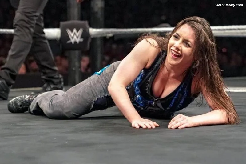 Nikki Cross photo 6 of 446