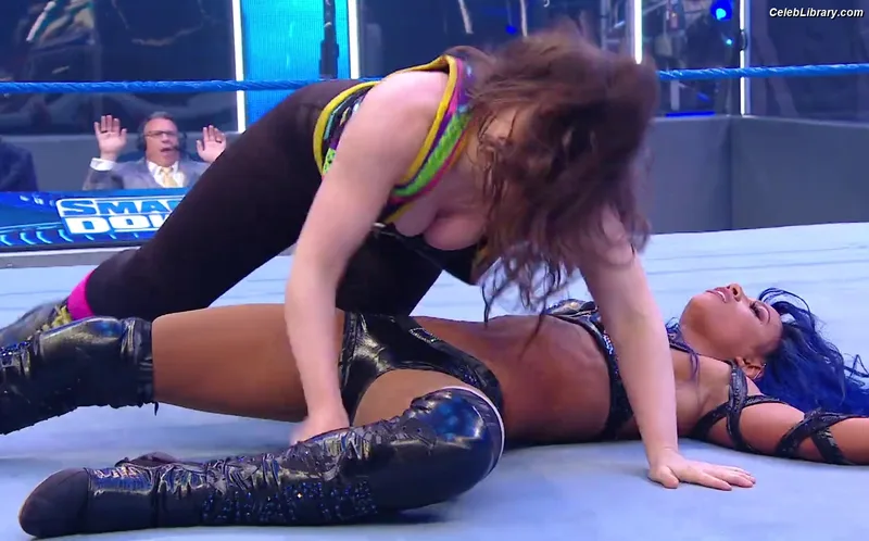 Nikki Cross photo 12 of 446