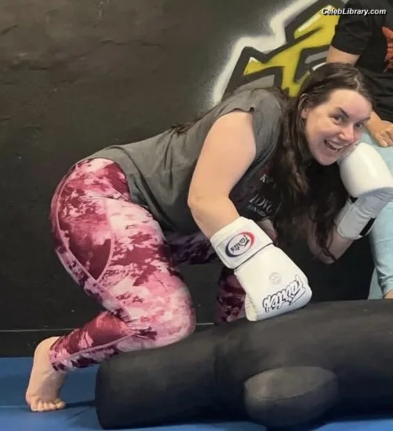 Nikki Cross photo 3 of 446