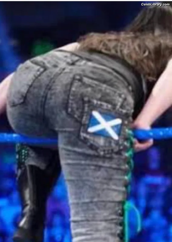 Nikki Cross photo 14 of 446